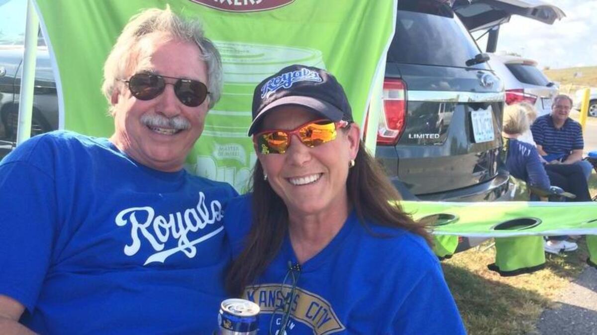 
John Mele and his wife, Julie Shopper-Mele, decided to go on a “$1,000 date” to the game.
