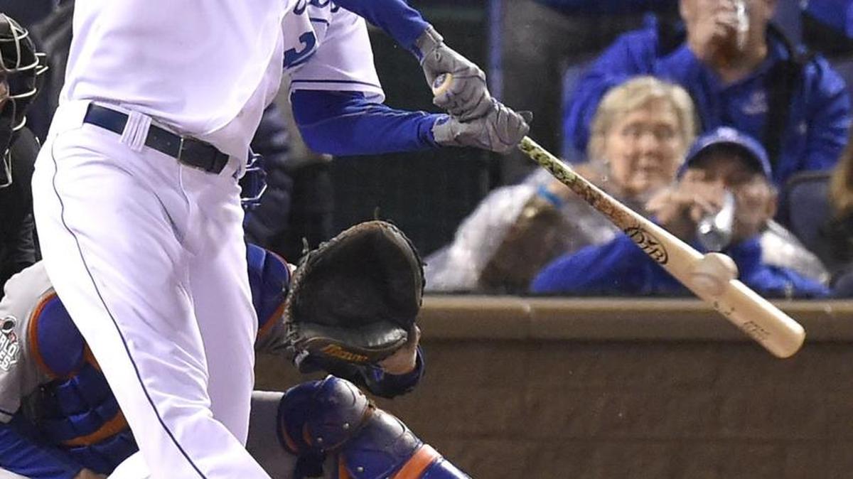 Eric Hosmer gave the Royals the lead with a two-run gingle in the fifth inning.