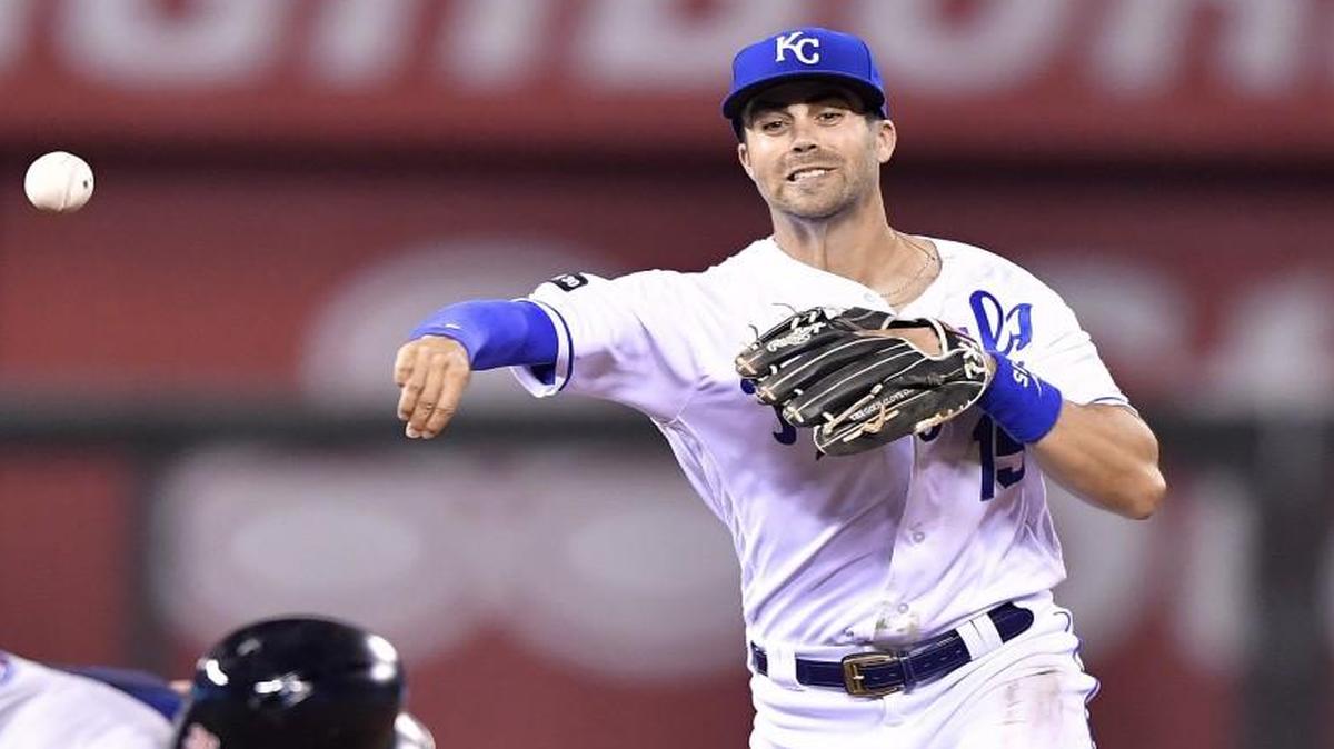 Kansas City Royals second baseman Whit Merrifield forced out Minnesota’s Robbie Grossman before completing the double play on Brian Dozier to end the top of the seventh inning during Saturday’s game.