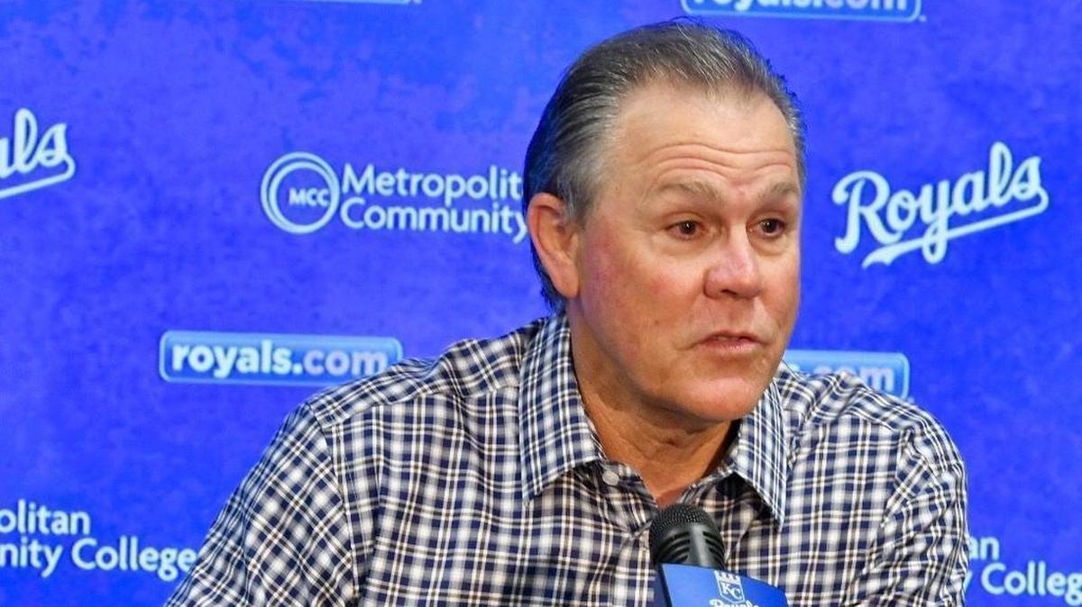 Royals manager Ned Yost broke his pelvis while working on his property in Georgia, the team confirmed Wednesday night.