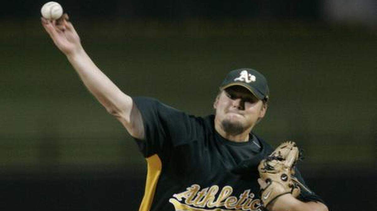 
Pitcher Joe Blanton in 2007
