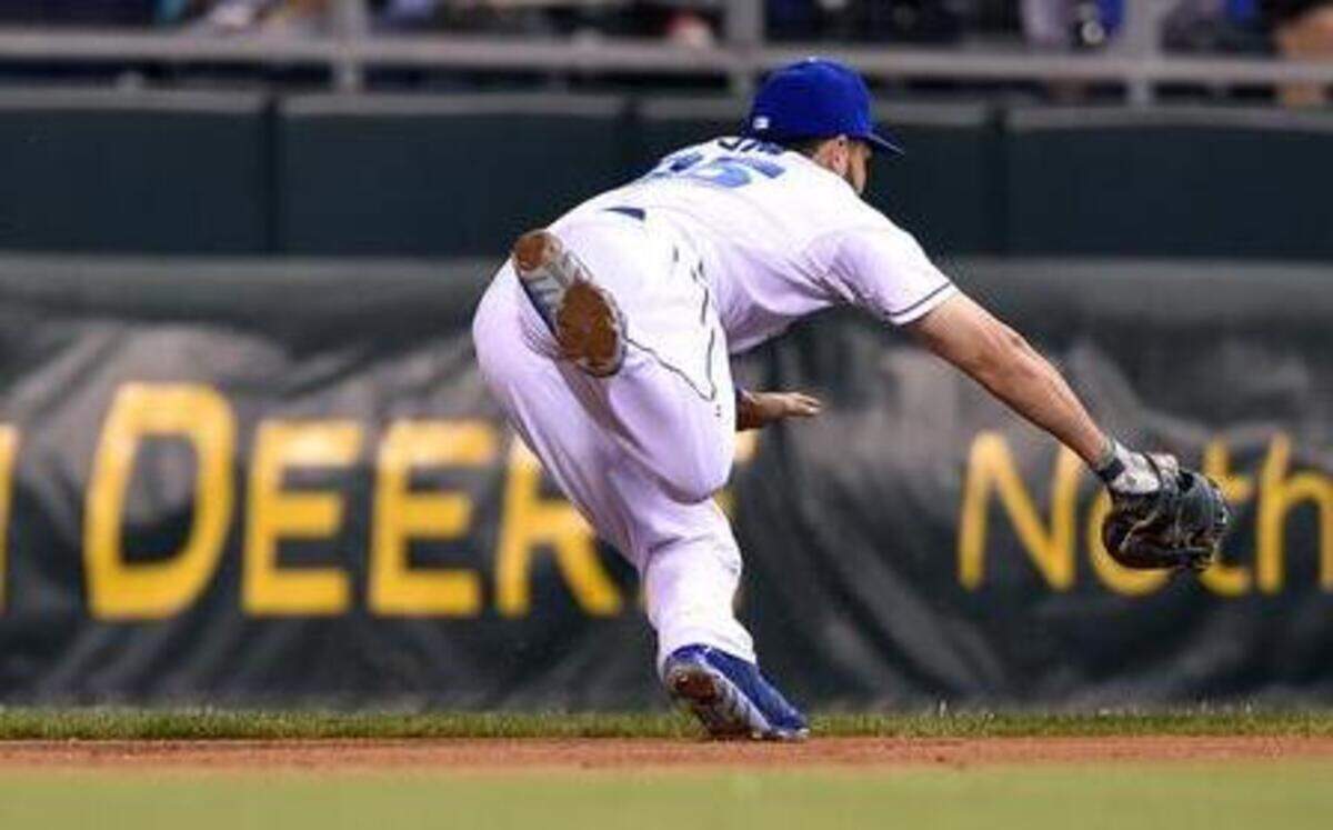 
Royals first baseman Eric Hosmer couldn't stop a two-run double by the Red Sox's Jemile Weeks in the eighth inning of Thursday's baseball game at Kauffman Stadium.
