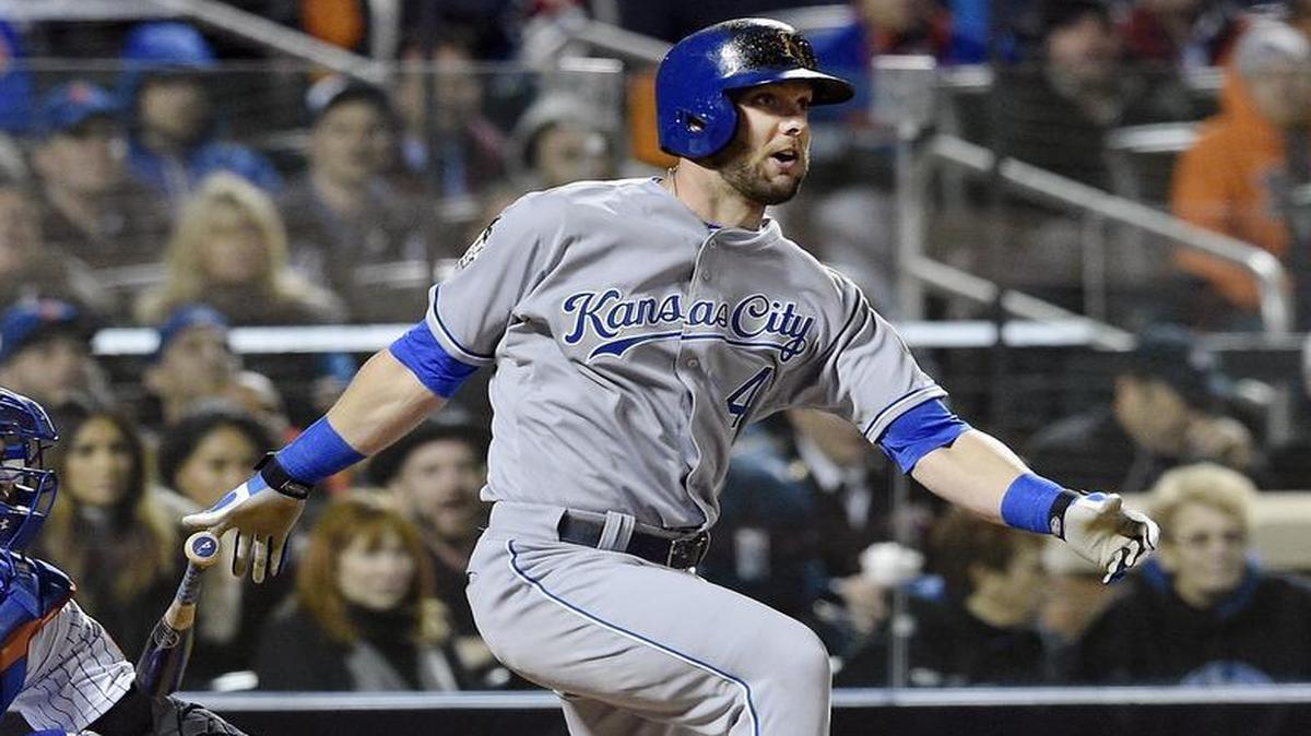 Kansas City Royals left fielder Alex Gordon is now a free agent.