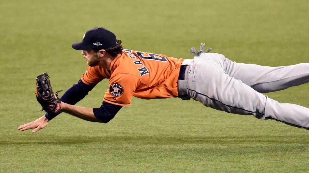 Houston center fielder Jake Marisnick made perhaps the defensive play of the game when he caught a sinking line drive hit by Alcides Escobar in the fifth inning Thursday. The Royals had two runners on with one out, but Marisnick’s dive blunted the rally.