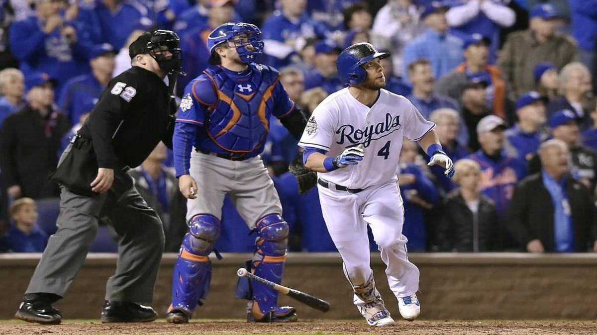 Royals left fielder Alex Gordon watches his solo homer sail over the centerfield fence, tying the game in the bottom of the ninth.