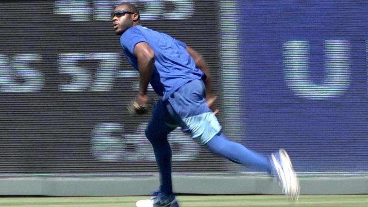 Royals center fielder Lorenzo Cain ran down fly balls Friday as part of his rehab for his hamstring strain. Cain was injured on June 28.