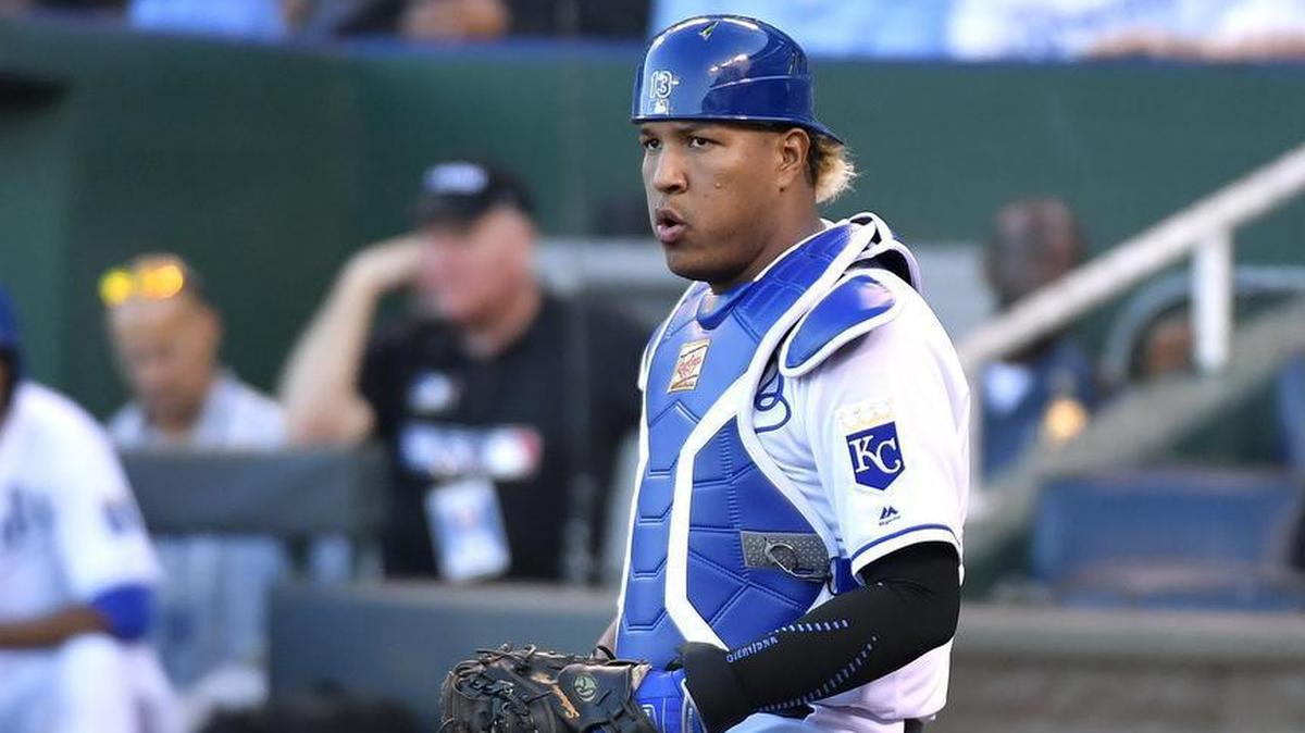 Salvador Perez and the rest of the Royals’ pitchers and catchers are scheduled to report to Surprise, Ariz., on Feb. 13