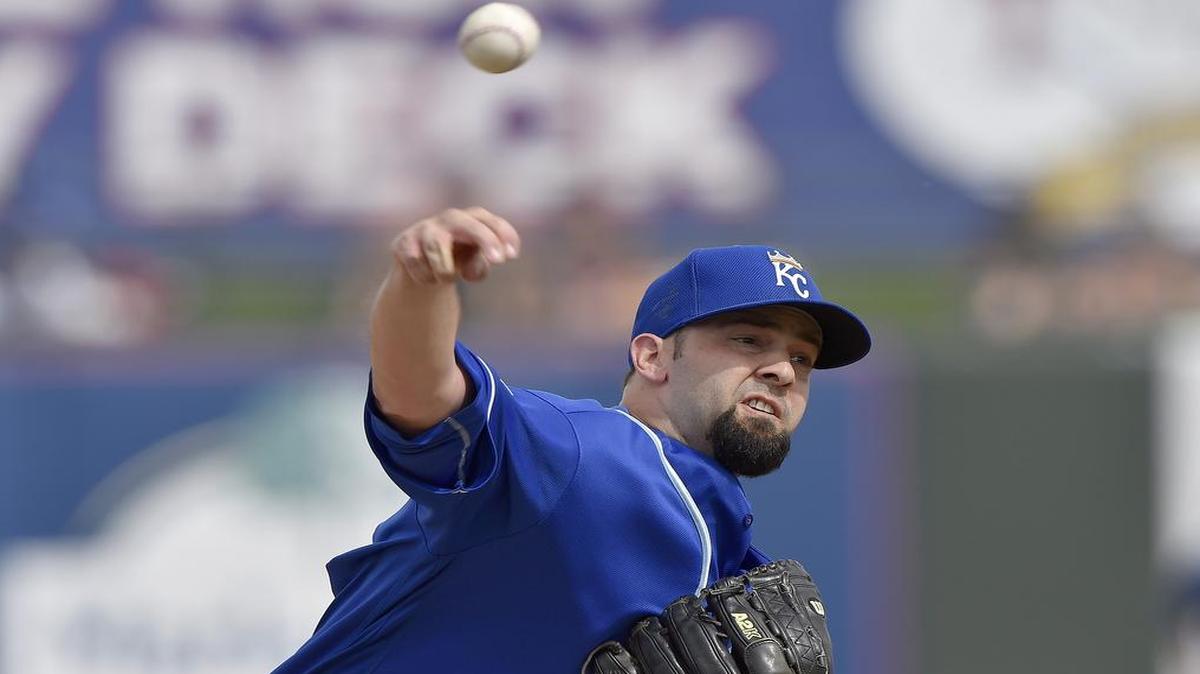 File: The Royals added right-handed pitcher Dillon Gee to the 40-man roster Tuesday.