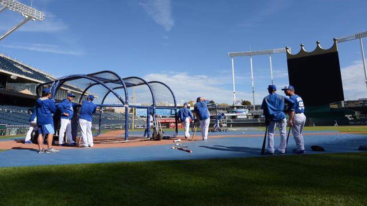 
Wednesday at Kauffman Stadium, the Kansas City Royals got in some more batting pratice before they packed up their bats and gloves, then boarded a bus for the airport for the flight to Baltimore, where on Friday they will open the American League Championship series against the Orioles. 
