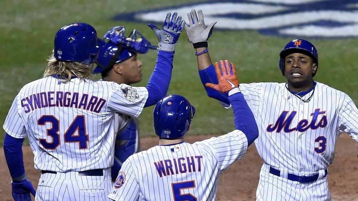 New York Mets outfielder Curtis Granderson celebrated after two-run home run in the third inning against the Kansas City Royals during Game 3 of the World Series on Friday.