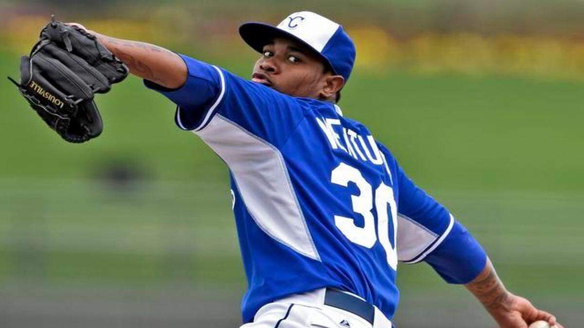 
Yordano Ventura, who allowed four runs in one inning in his last start, scattered four hits in three scoreless innings Wednesday as a Royals split squad beat the San Diego Padres 4-3 in Cactus League action in Surprise, Ariz.
