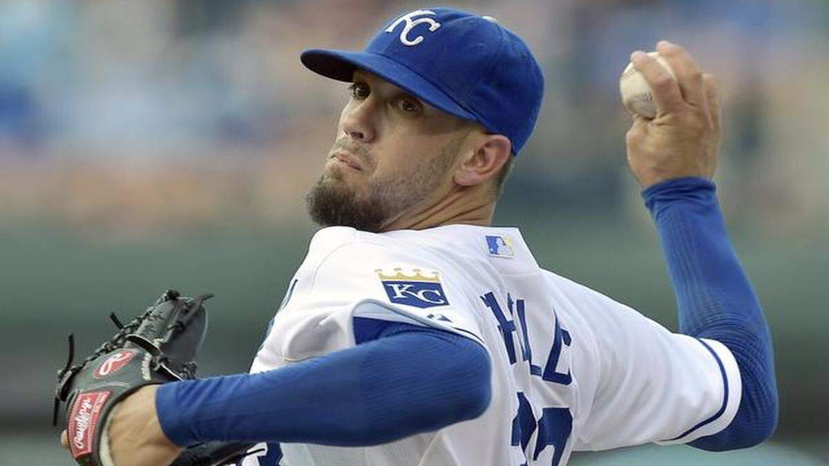 
James Shields takes the mound tonight for Kansas City as the Royals open a three-game series against the Minnesota Twins at Kauffman Stadium.
