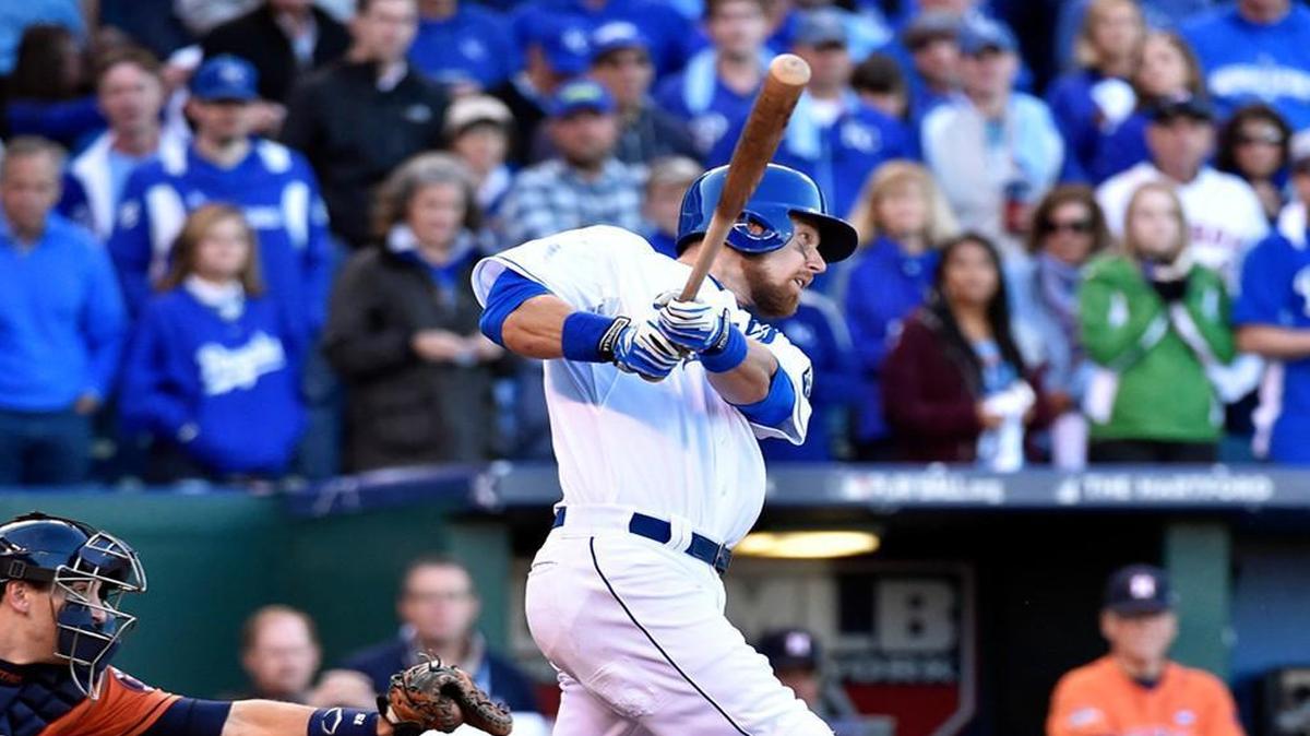 
Royals second baseman Ben Zobrist singled in the seventh inning to drive in shortstop Alcides Escobar and give the Royals the go-ahead run during Friday's ALDS baseball game at Kauffman Stadium.
