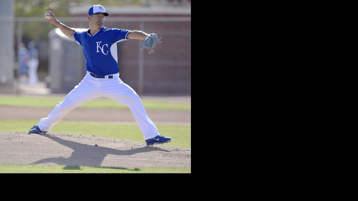 
Royals pitcher Jeremy Guthrie threw to hitters during Thursday's spring training early workout before their game against the Texas Rangers on March 4, 2015, in Surprise, Ariz.

