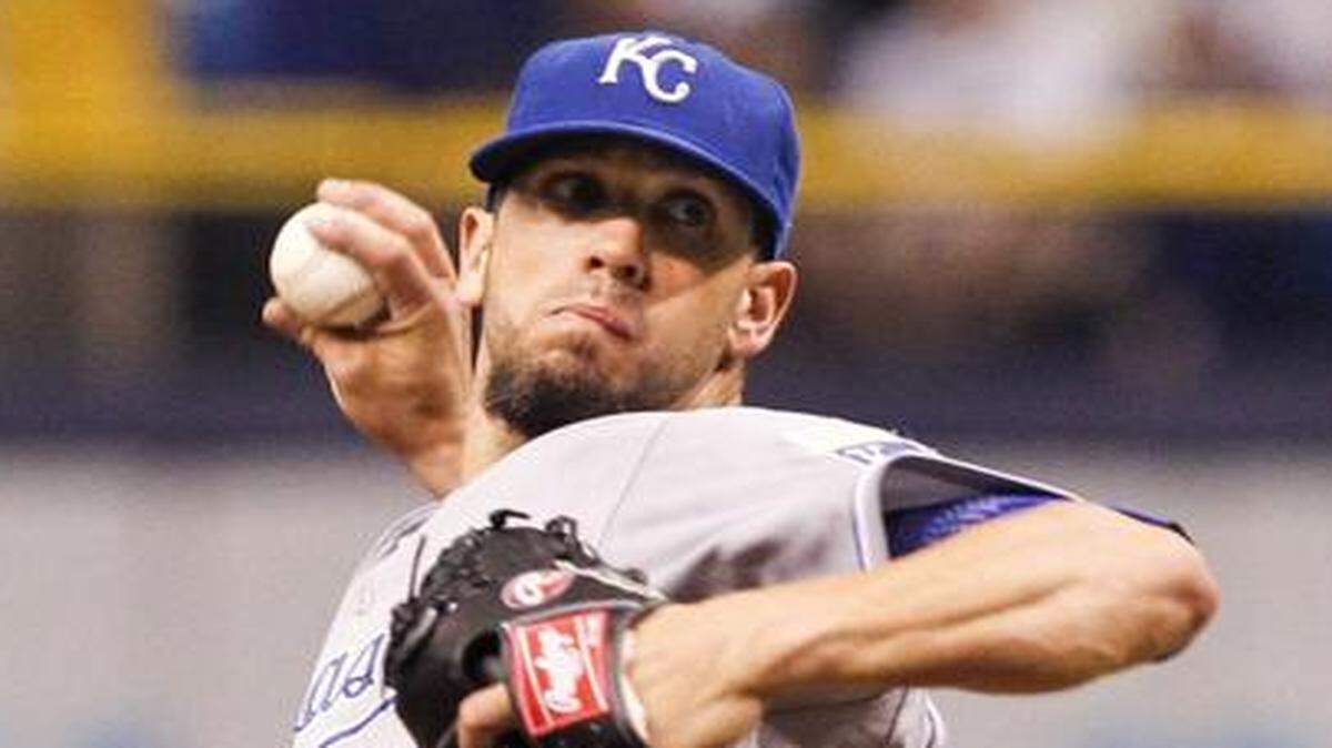 
James Shields of the Kansas City Royals pitches in the first inning against the Tampa Bay Rays on Monday in St. Petersburg, Fla.
