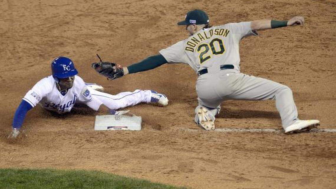
Jarrod Dyson stole third base in the ninth inning of the Royals’ Wild Card Game victory.
