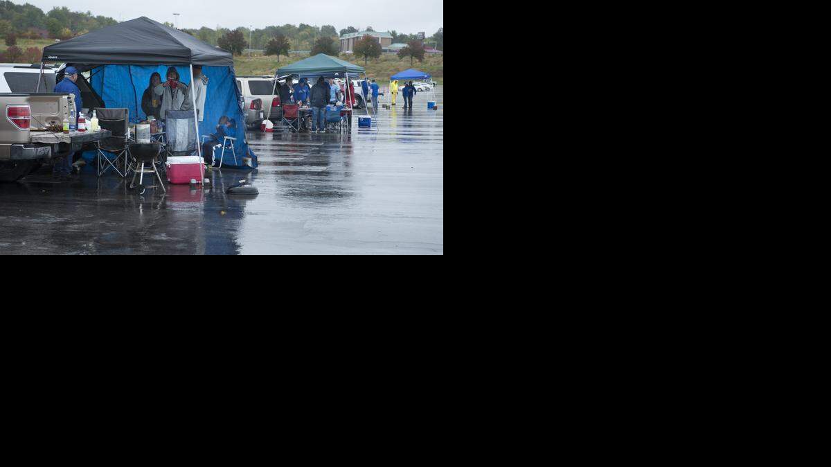 
Fans were ready for the game despite the rain but the Kansas City Royals and Baltimore Orioles Mondays' ALCS playoff baseball game was postponed on October 13, 2014 at Kauffman Stadium.
