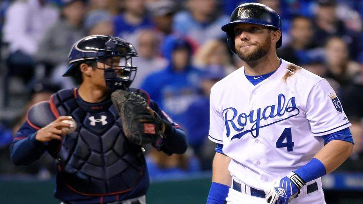 
Alex Gordon walked back to the dugout after striking out in the sixth inning against the Minnesota Twins on Wednesday night at Kauffman Stadium. The Royals squandered many scoring opportunities in getting shut out by the Twins 3-0.
