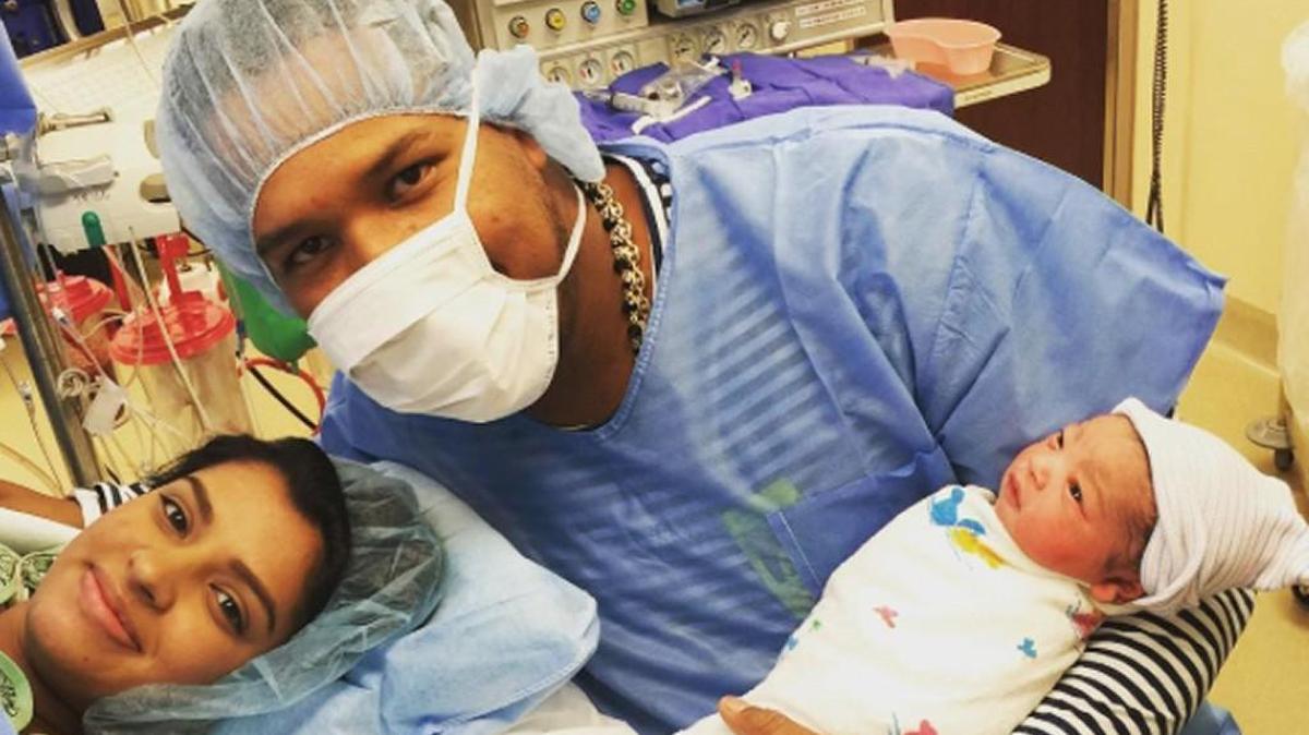 Royals catcher Salvador Perez had missed the birth of his first son, but he was ready this time, offering support to his fiance, Gaby Ruiz.