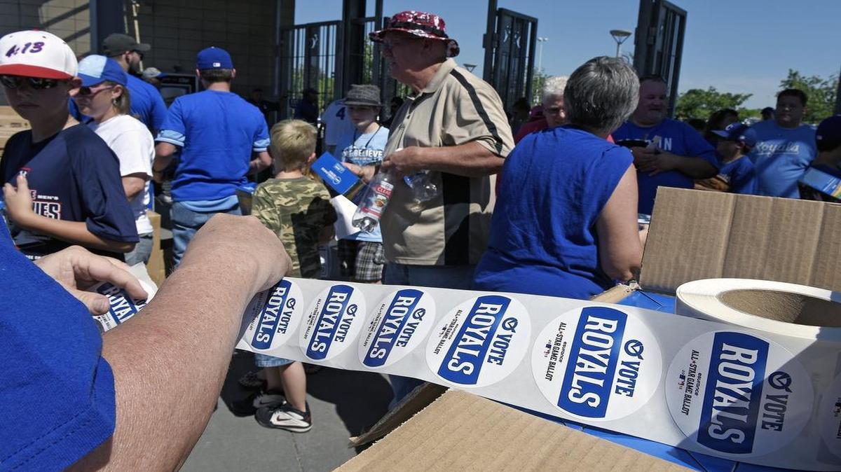 
Royals fans gladly stuffed the online ballot box for the 2015 American League All-Star team, and the final update had five Kansas City players in line to start in the game, which will be played July 14 at Great American Ball Park in Cincinnati. Major League Baseball will reveal the A.L. and National League starting lineups Sunday, and Royals fans will know whether their efforts paid off.
