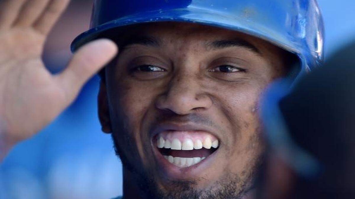 
Alcides Escobar had one of his best games of the season Wednesday against the Cleveland Indians, a 3-of-3 outing with an RBI, and he scored the deciding run on a heads-up base-running play in the third inning.


