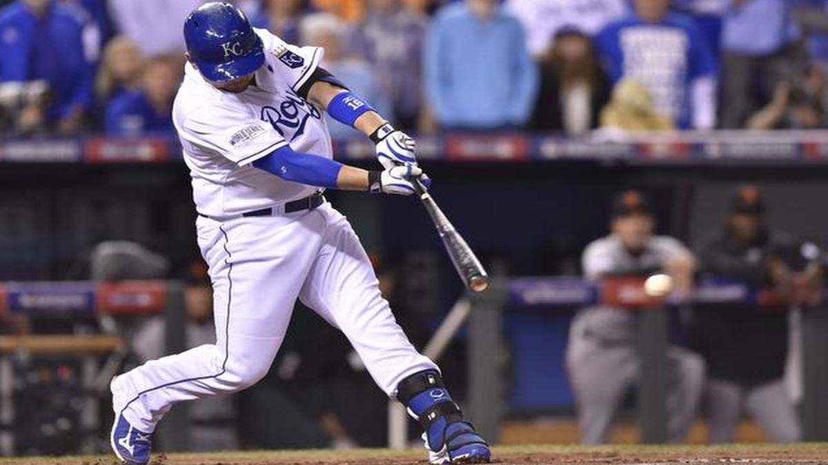 
Kansas City Royals designated hitter Billy Butler hit an RBI single in game two.

