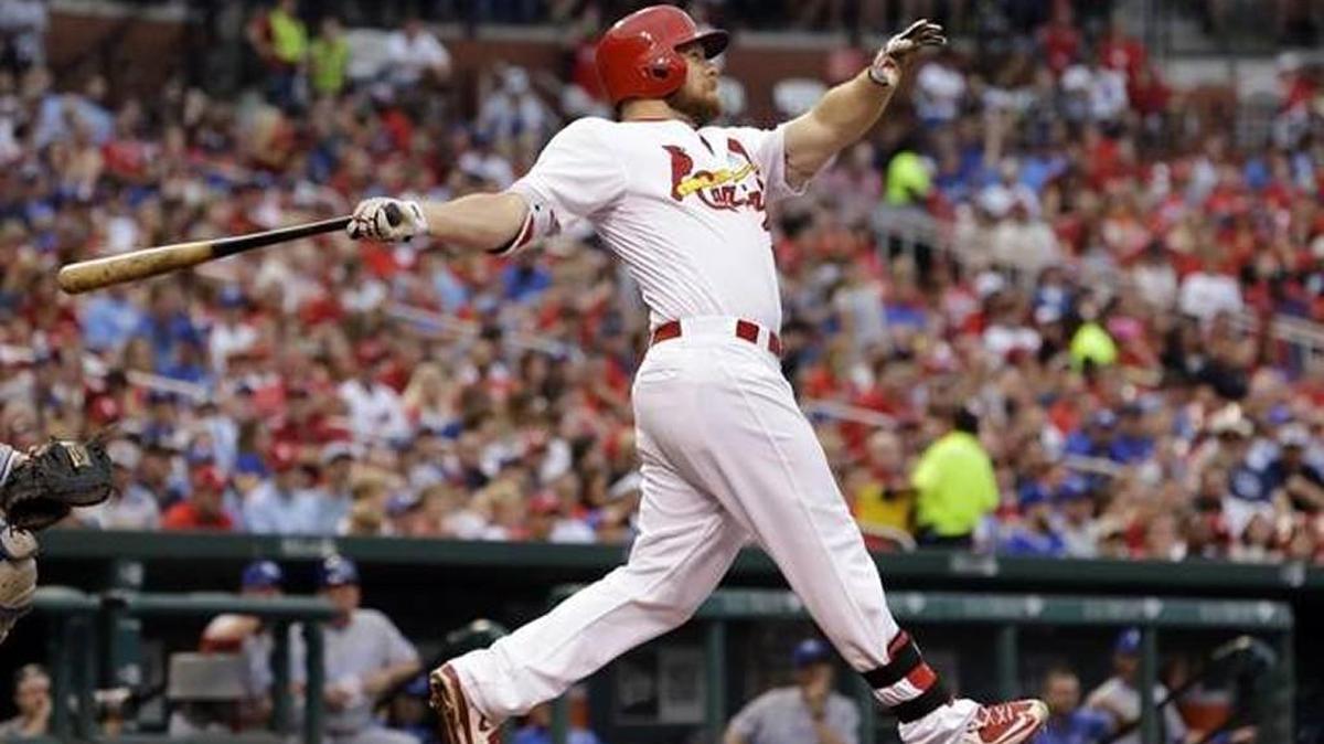 Brandon Moss spent the last two seasons with the St. Louis Cardinals, batting .225 with a .300 on-base percentage and 28 homers in 128 games in 2016.