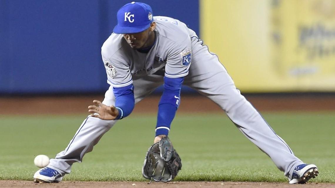 Royals shortstop Alcides Escobar on Monday won his first Gold Glove award.