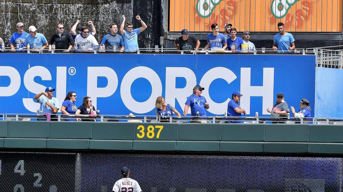 Detroit Tigers right fielder Victor Reyes watches fans try to catch the two run home run ball hit by Kansas City Royals’ Alex Gordon in the third inning during Wednesday’s baseball game on August 29, 2018 at Kauffman Stadium in Kansas City, Mo.