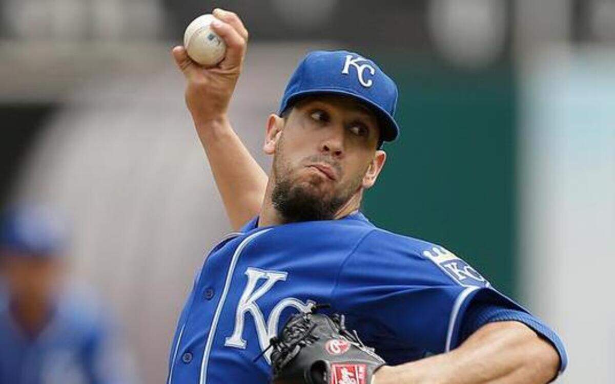 
James Shields pacified the Oakland Athletics for eight innings, his lineup roared for one fifth-inning scoring splurge and the Royals departed O.co Coliseum with a 4-2 victory, Kansas City’s second in three games. 
