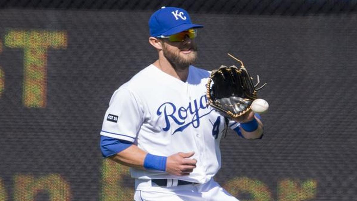 Kansas City Royals left fielder Alex Gordon will move to right for Wednesday’s game against Oakland.