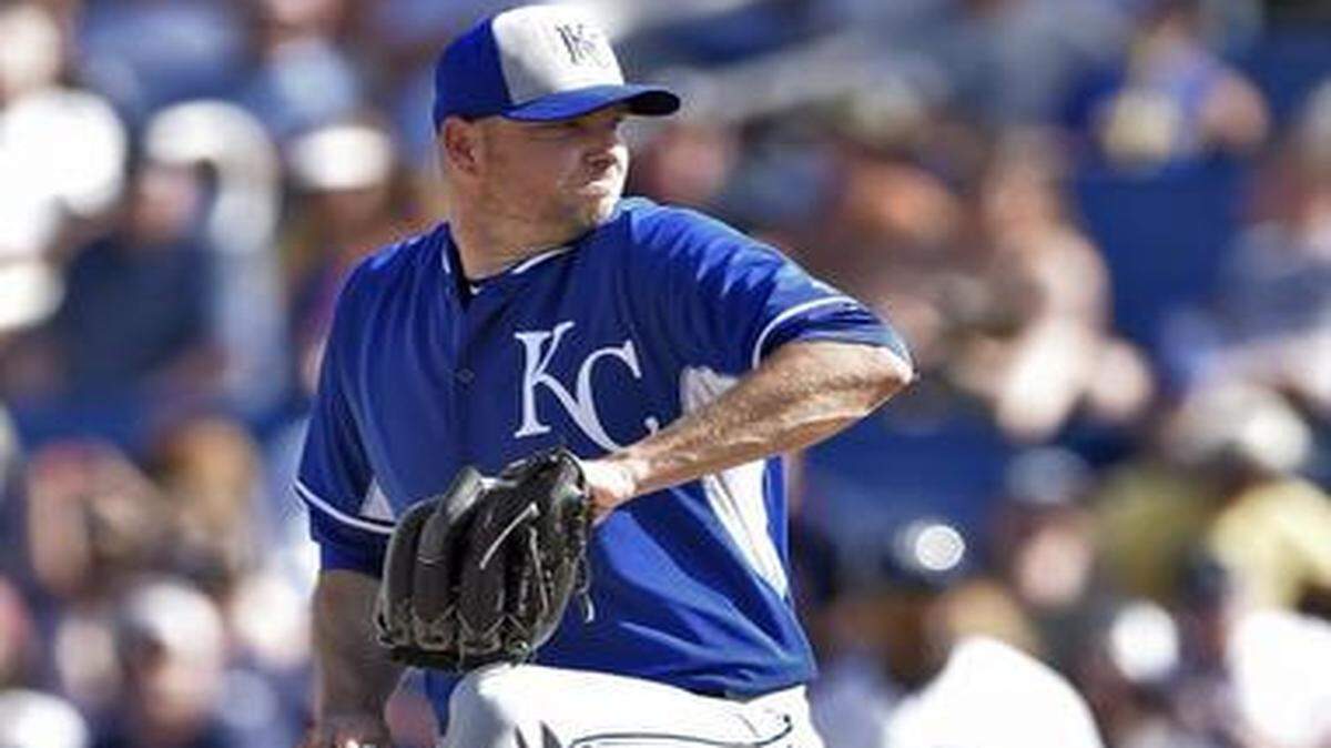 
The Royals granted reliever Ryan Madson a gentleman’s opt-out for the end of camp. If the team decides to send him to the minors, Madson can accept a major-league contract from another club. 

