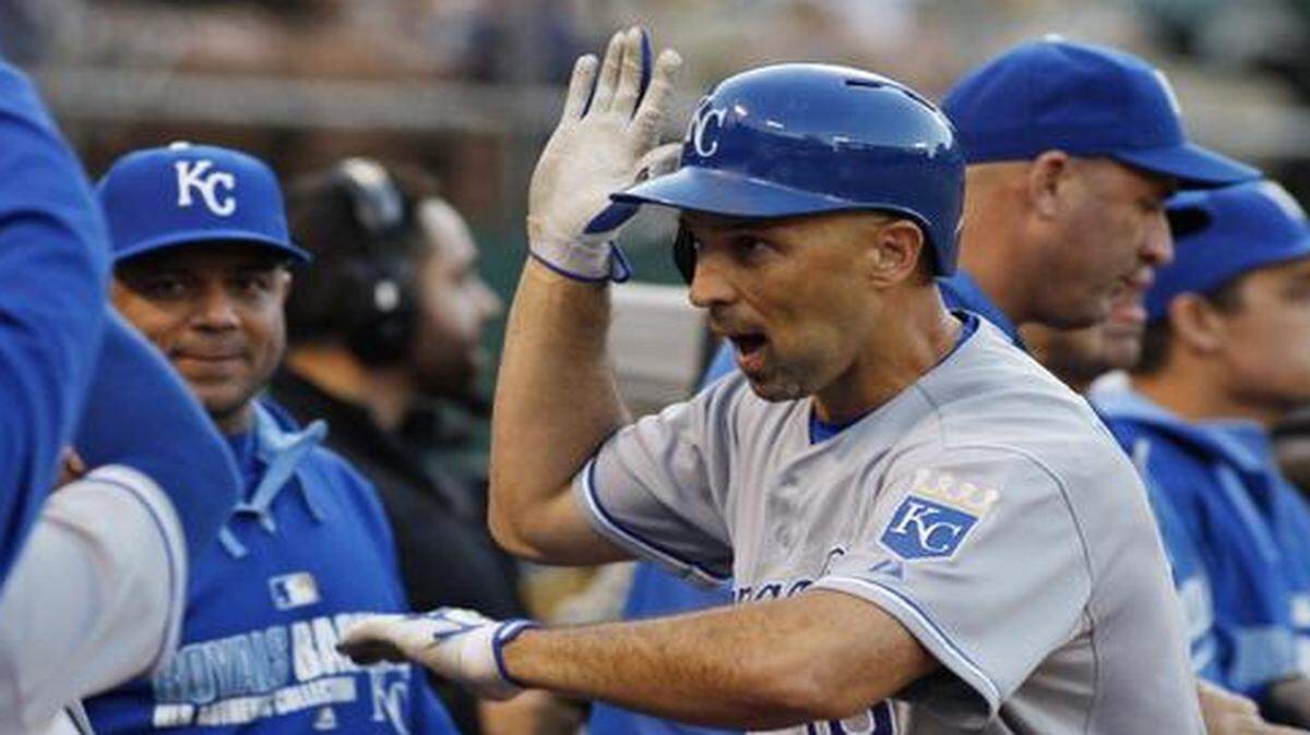 
The Royals celebrated after Raul Ibanez hit a home run against the Oakland Athletics in the fifth inning on Friday.


