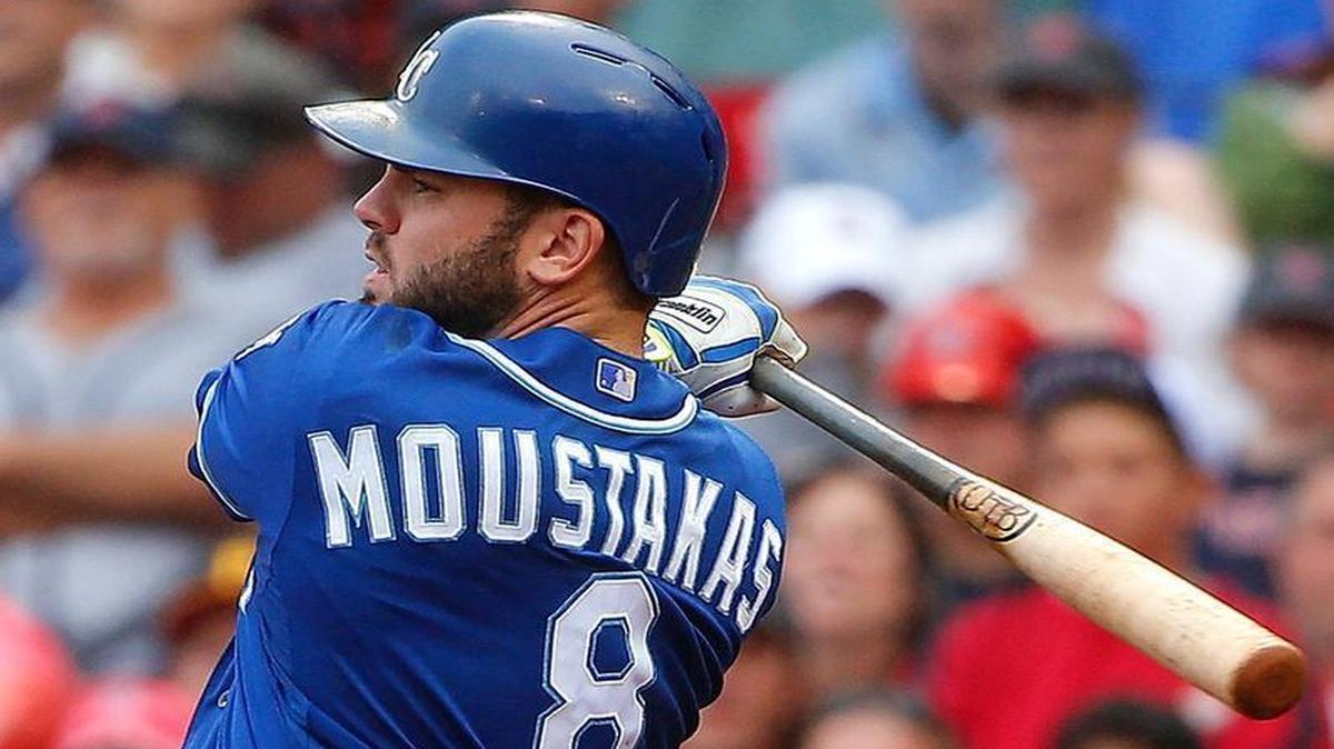 
Mike Moustakas’ two-run double in the top of the ninth inning spurred a four-run Kansas City rally as the Royals beat the Red Sox 8-6 on Sunday in Boston to split the four-game series at two wins apiece.
