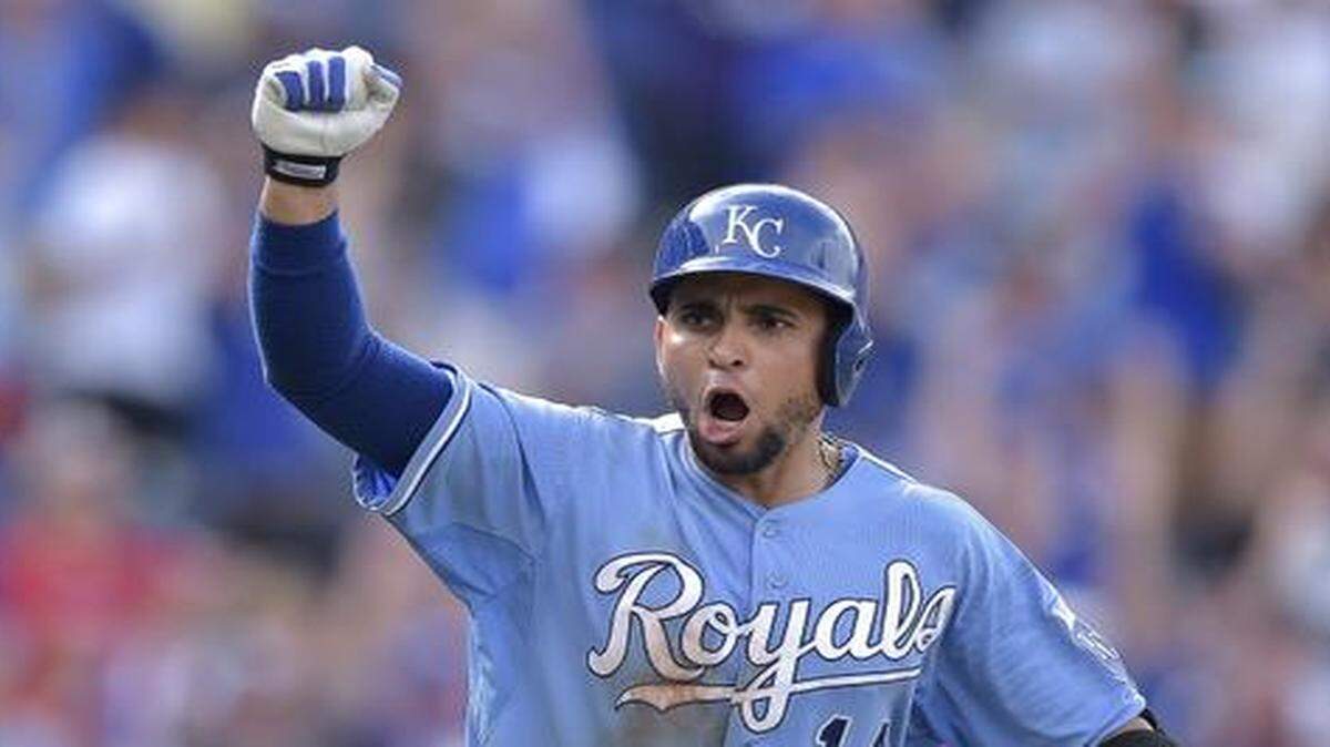 
Omar Infante won Sunday’s game for the Royals with a single to left, the deciding blow in a 5-4 victory. Angels second baseman Howie Kendrick opened the door for Infante’s heroics when he failed to catch a throw at the bag which would have begun an inning-ending double play. 
