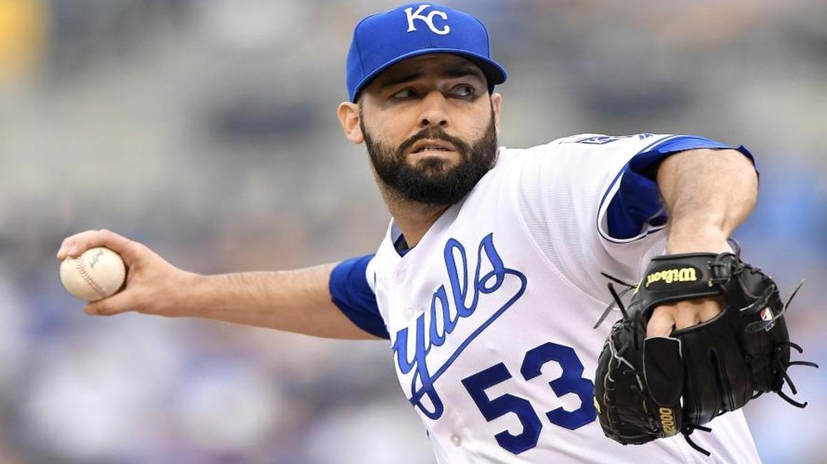Returning to the Royals from Class AAA Omaha, right-handed pitcher Dillon Gee will work in long relief after spending time in the bullpen and rotation this season.