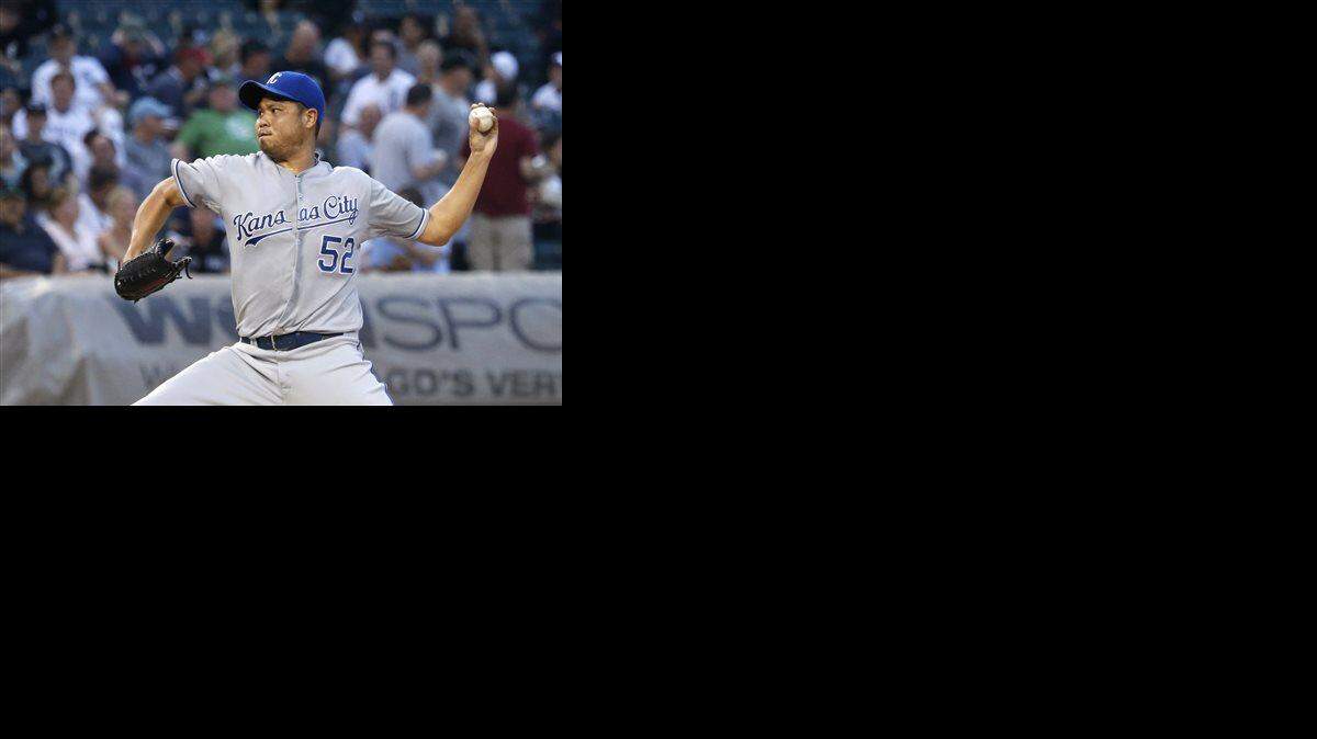 
Kansas City Royals starting pitcher Bruce Chen delivers in the first inning of Tuesday’s game against the Chicago White Sox.
