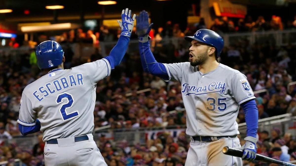 
Royals shortstop Alcides Escobar (left) received a high five from first baseman Eric Hosmer after Escobar scored in the eighth.

