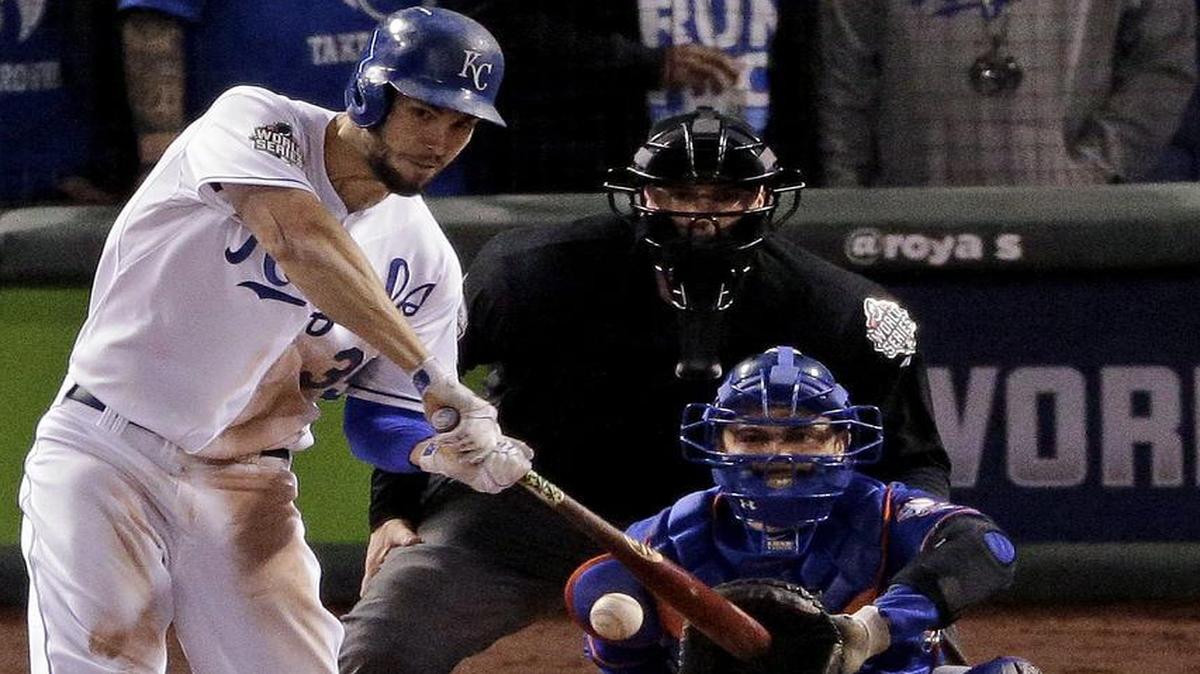 Eric Hosmer’s sixth-inning sacrifice fly to drive in Ben Zobrist on Tuesday substantially aided a two-run rally, but it also gave him 24 career RBIs in the playoffs.