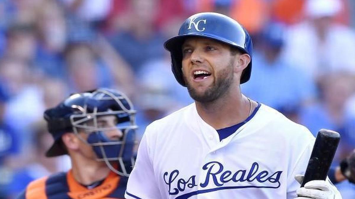 Alex Gordon signed a four-year, $72 million extension with the Royals before the 2016 season.