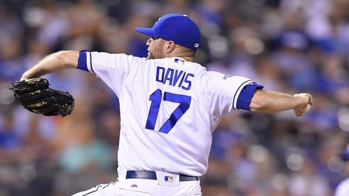 Royals reliever Wade Davis doesn’t have a timetable for a return from a forearm strain in his throwing arm.