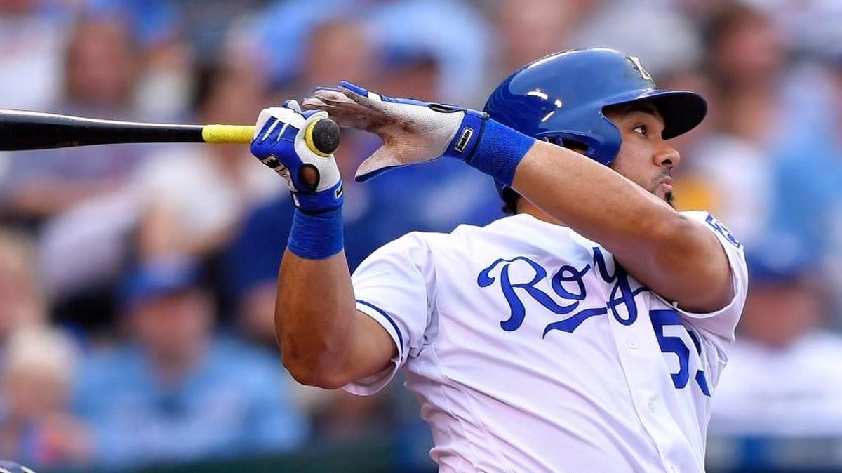 The White Sox gave Royals outfielder Melky Cabrera a nice tribute on Friday in Chicago.