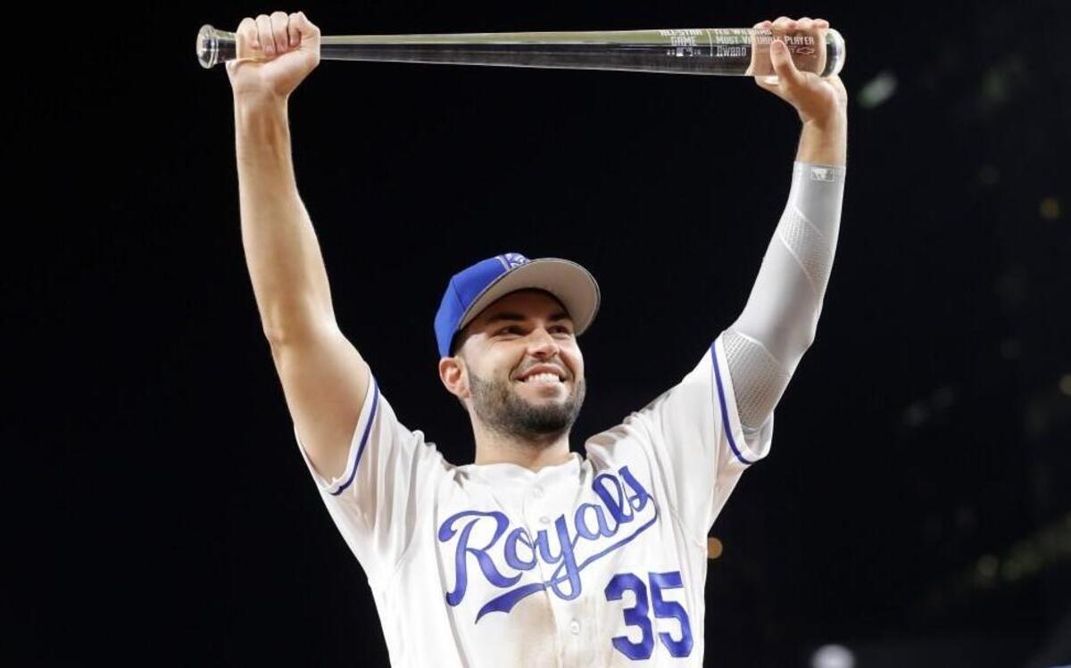 The Royals’ Eric Hosmer hoisted the MVP award after the American League beat the National League 4-2 in the 2016 All-Star Game at Petco Park in San Diego. Homser hit a solo home run in the second inning and added an RBI single in the third.
