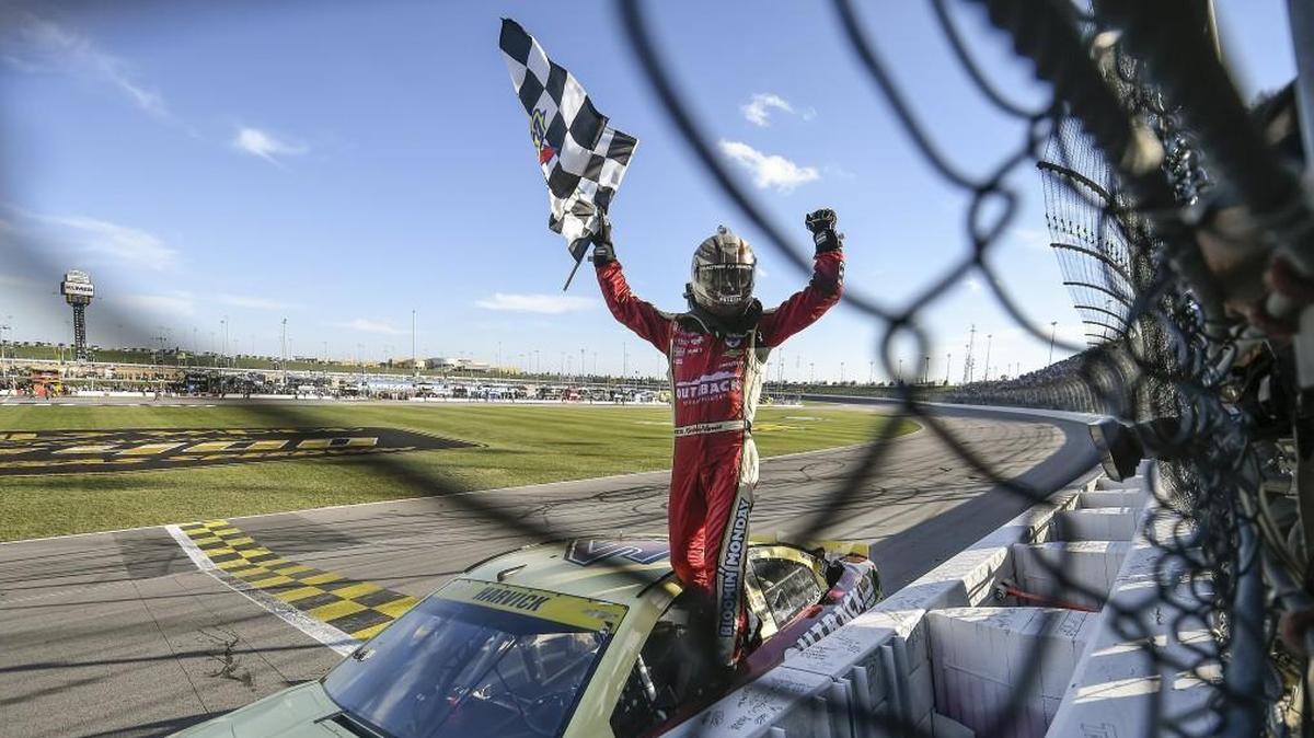 Kevin Harvick was able to raise the checkered flag after winning the Hollywood Casino 400 at Kansas Speedway last October. He’s hoping for a repeat this weekend.