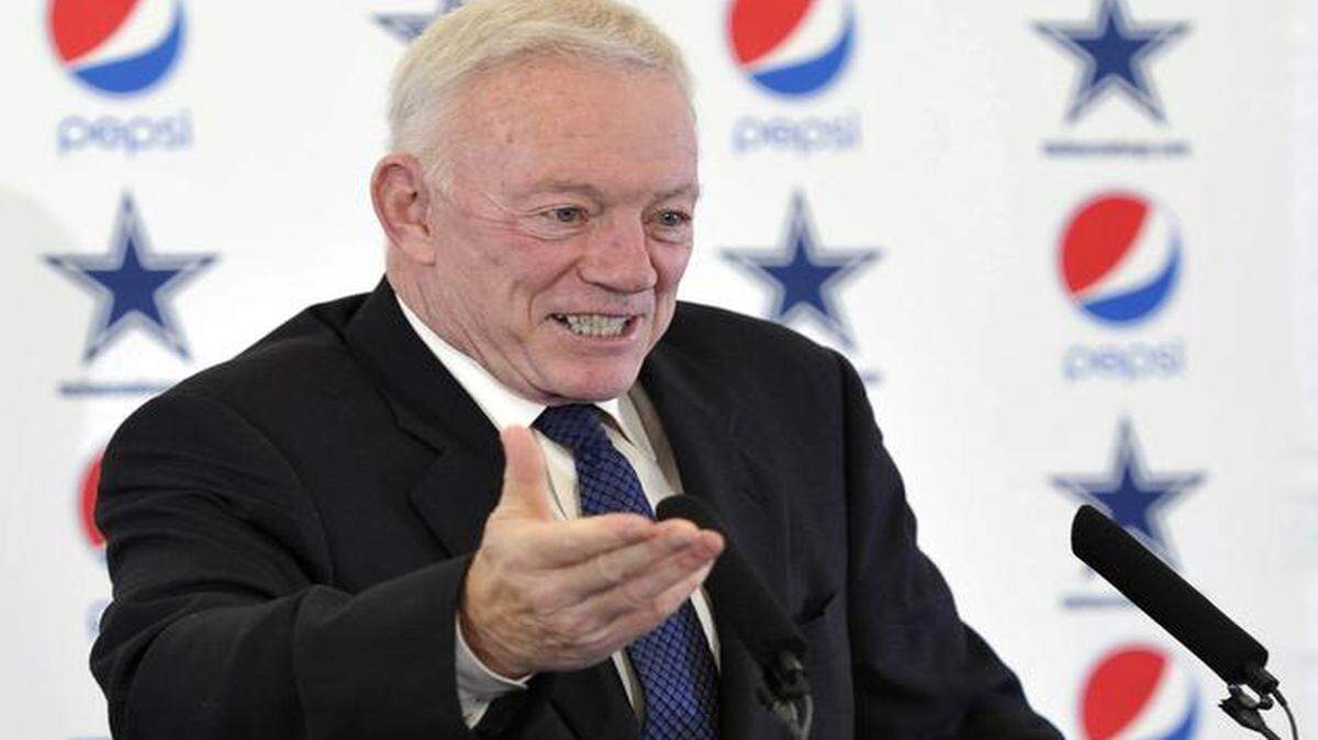 
Dallas Cowboys owner Jerry Jones took part in a news conference Thurday after a team training session in London.
