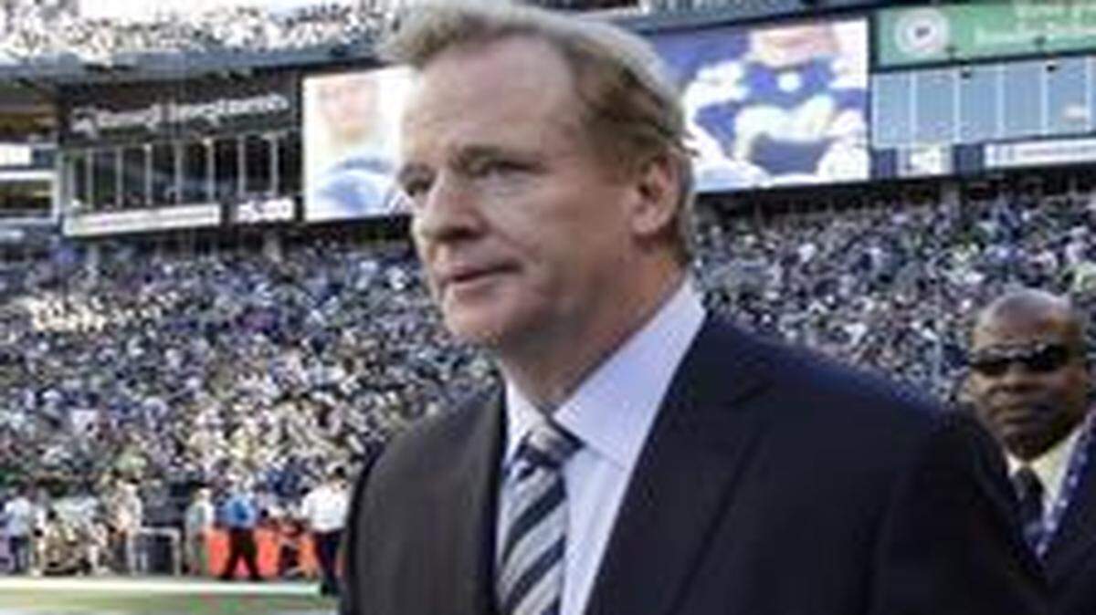 
NFL Commissioner Roger Goodell walked on the field before an NFL football game between the Seattle Seahawks and the Green Bay Packers earlier this month.
