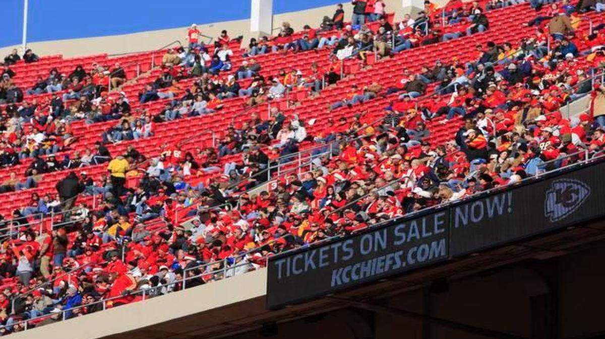 
The game between the Chiefs and the Browns on Dec. 20, 2009, was blacked out on local television, the first blackout game at Arrowhead Stadium in 19 years.


