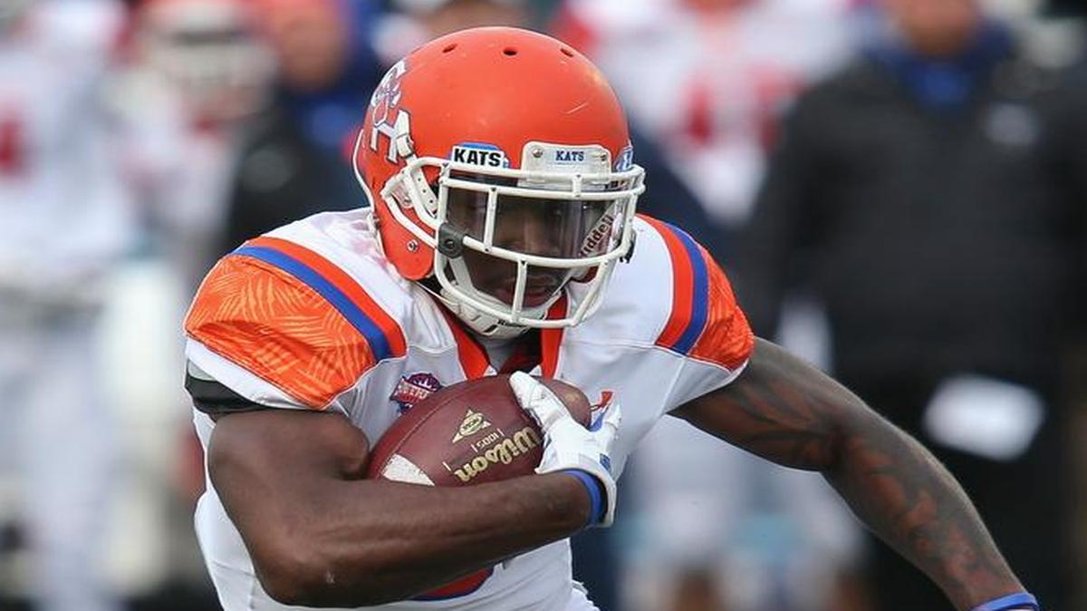 
Running back Keshawn Hill, shown during his college career at Sam Houston State, earned a contract with the CHiefs during his showing in the rooie minicamp.
