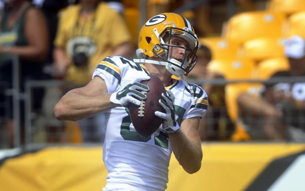 
Jordy Nelson landed awkwardly while trying to cut after making an 8-yard reception on the opening drive of the Packers’ second preseason game and did not return. 
