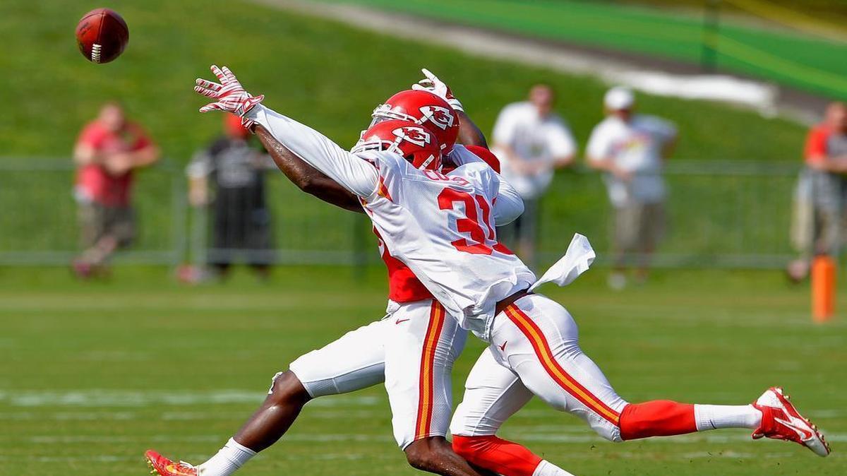 
Marcus Cooper's defense on Jeremy Maclin led to a short scuffle between the two players on Sunday at Chiefs training camp in St. Joseph.
